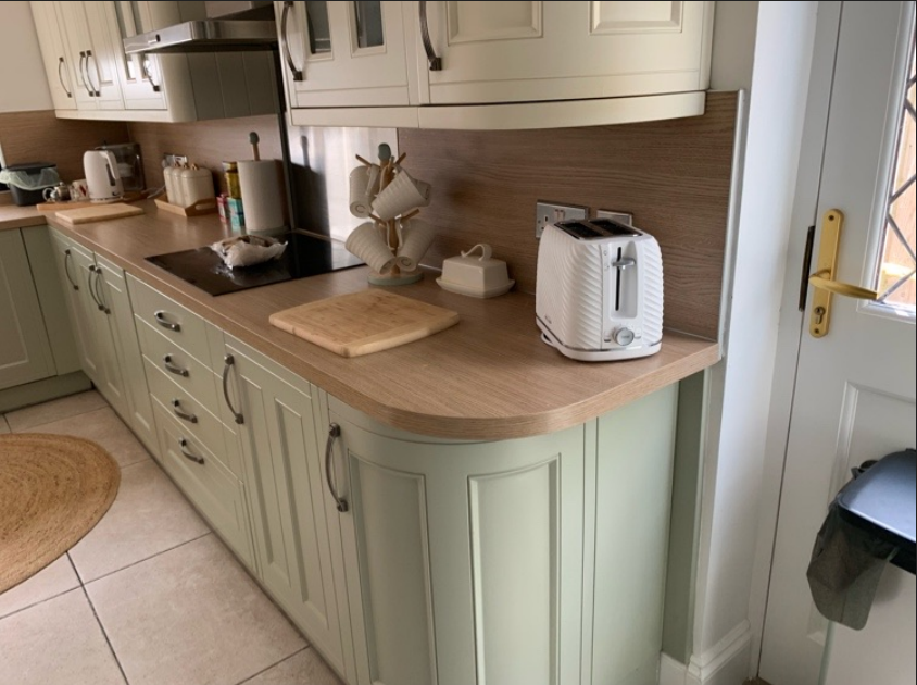 Essex kitchen with dated laminate worktops before quartz upgrade