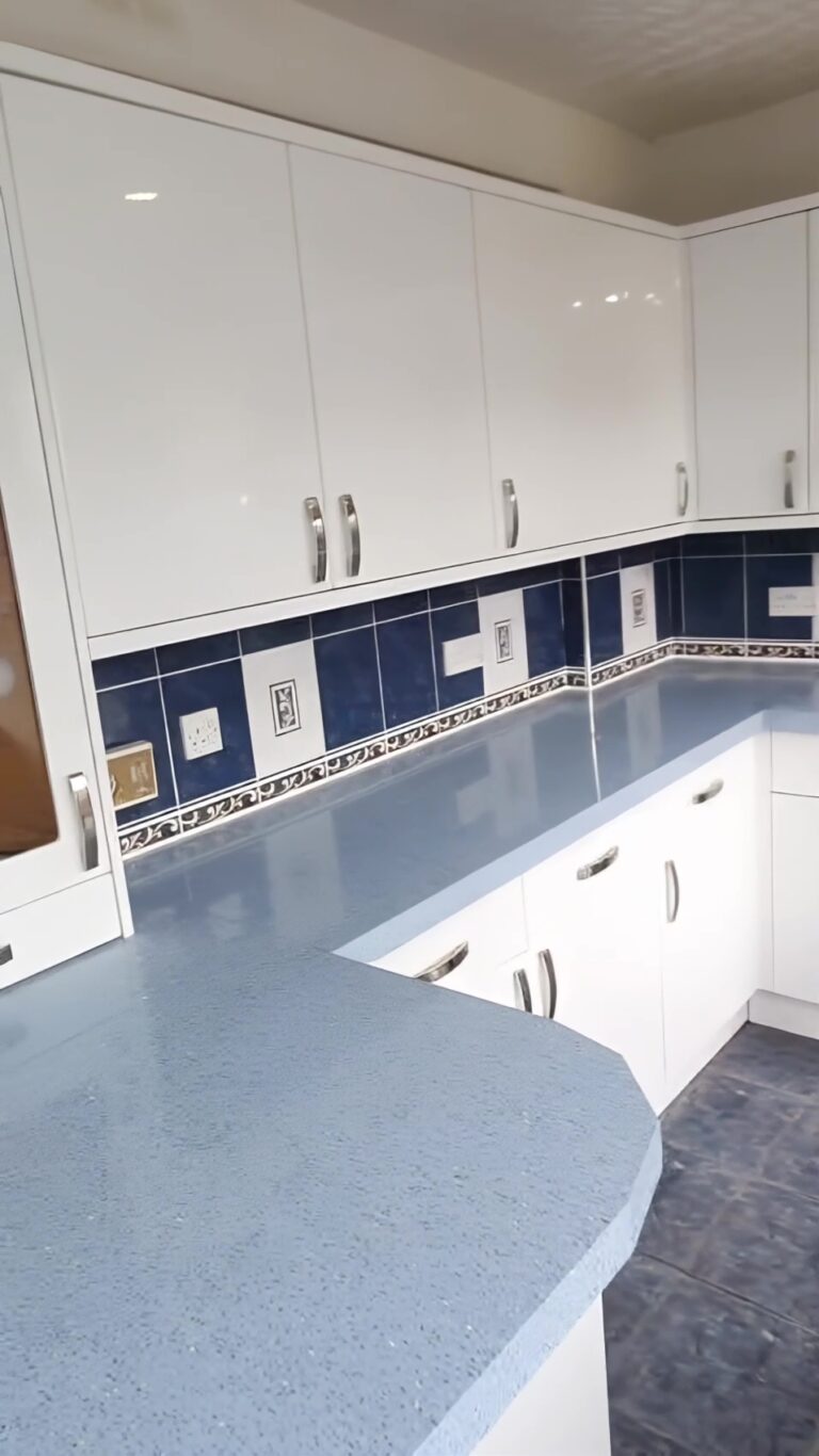 Cornflower Glitter Quartz & New Doors in Clydebank