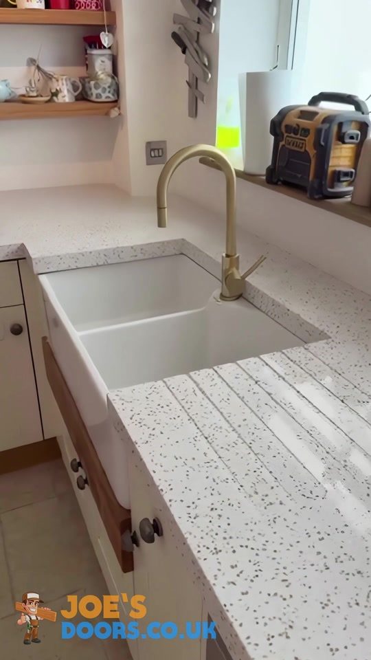 White Glitter quartz overlay – Trowbridge