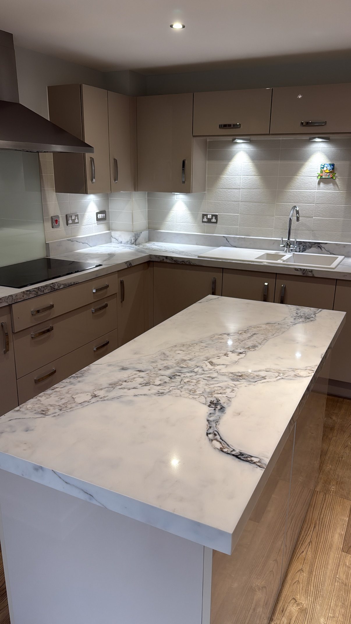 After – Calacatta Retro quartz overlay – Somerset