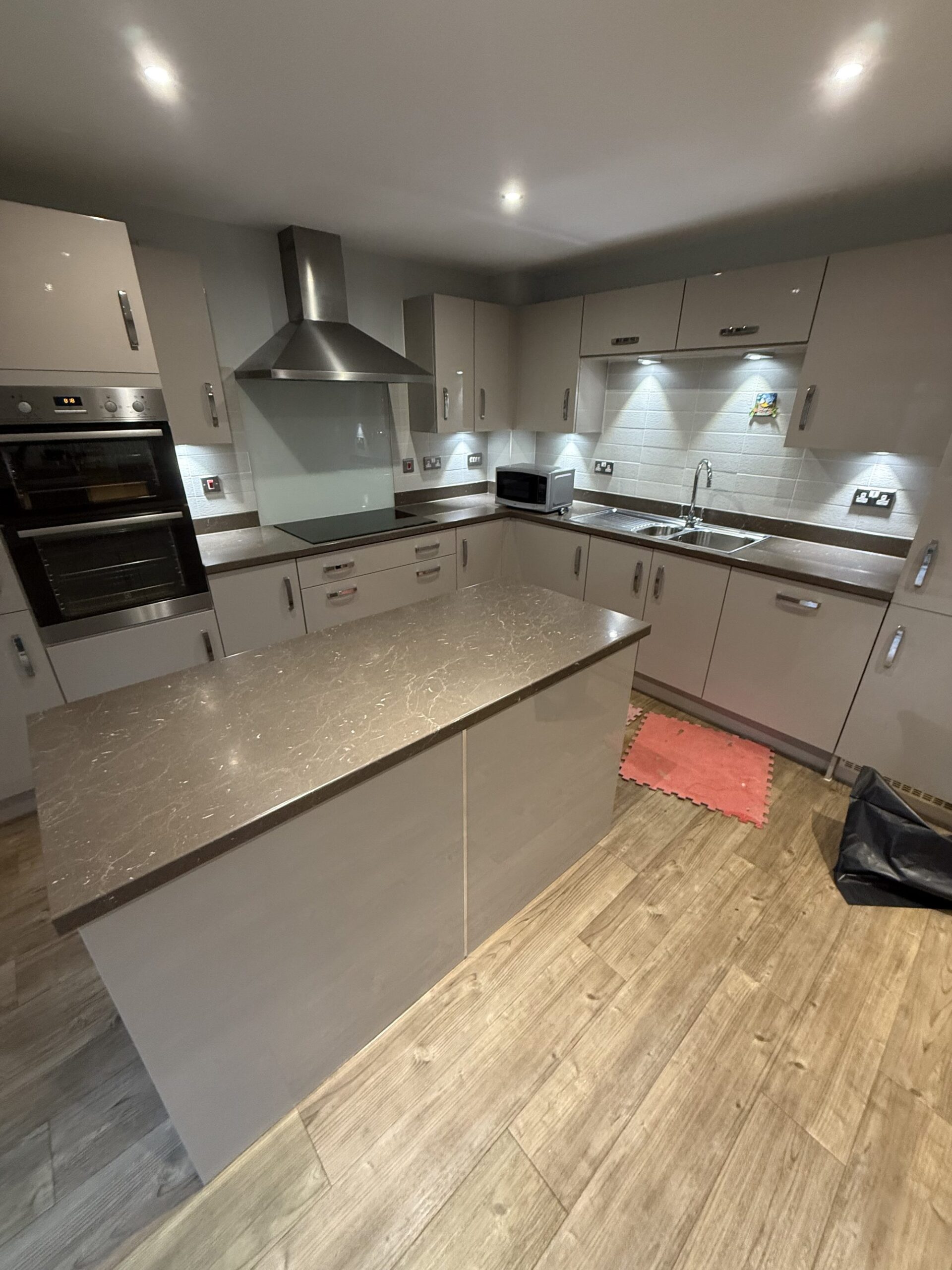 Before – Calacatta Retro quartz overlay – Somerset