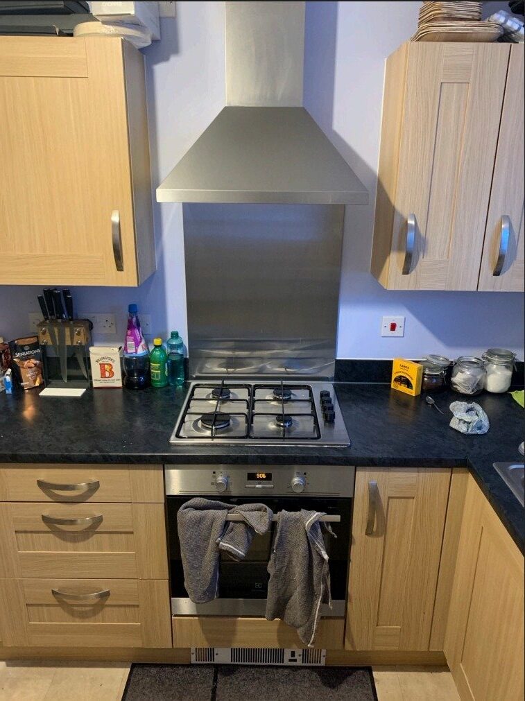 Before – Horton doors in Marine Blue Superior Matt – Pure White quartz overlay – Rutherford