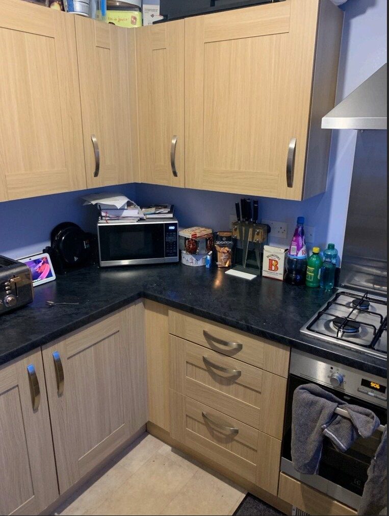 Before – Horton doors in Marine Blue Superior Matt – Pure White quartz overlay – Rutherford