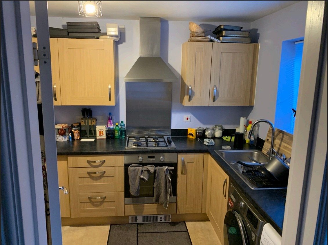 Before – Horton doors in Marine Blue Superior Matt – Pure White quartz overlay – Rutherford