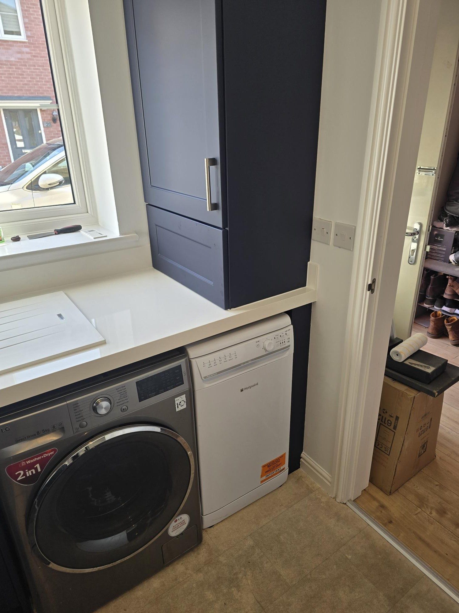 After – Horton doors in Marine Blue Superior Matt – Pure White quartz overlay – Rutherford